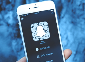 Snapchat привлёк $1,8 млрд.. Мессенджер Snapchat закрыл очередной инвест-раунд. Его объём составил $1,81 млрд. Об этом сообщило издание Tech Crunch. Привлечение финансирования, по разным данным, увеличило оценочную стоимость компании до $18-$20 млрд.